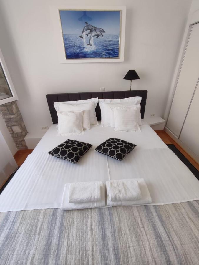 Apartment Sandrica Stomorska Buitenkant foto