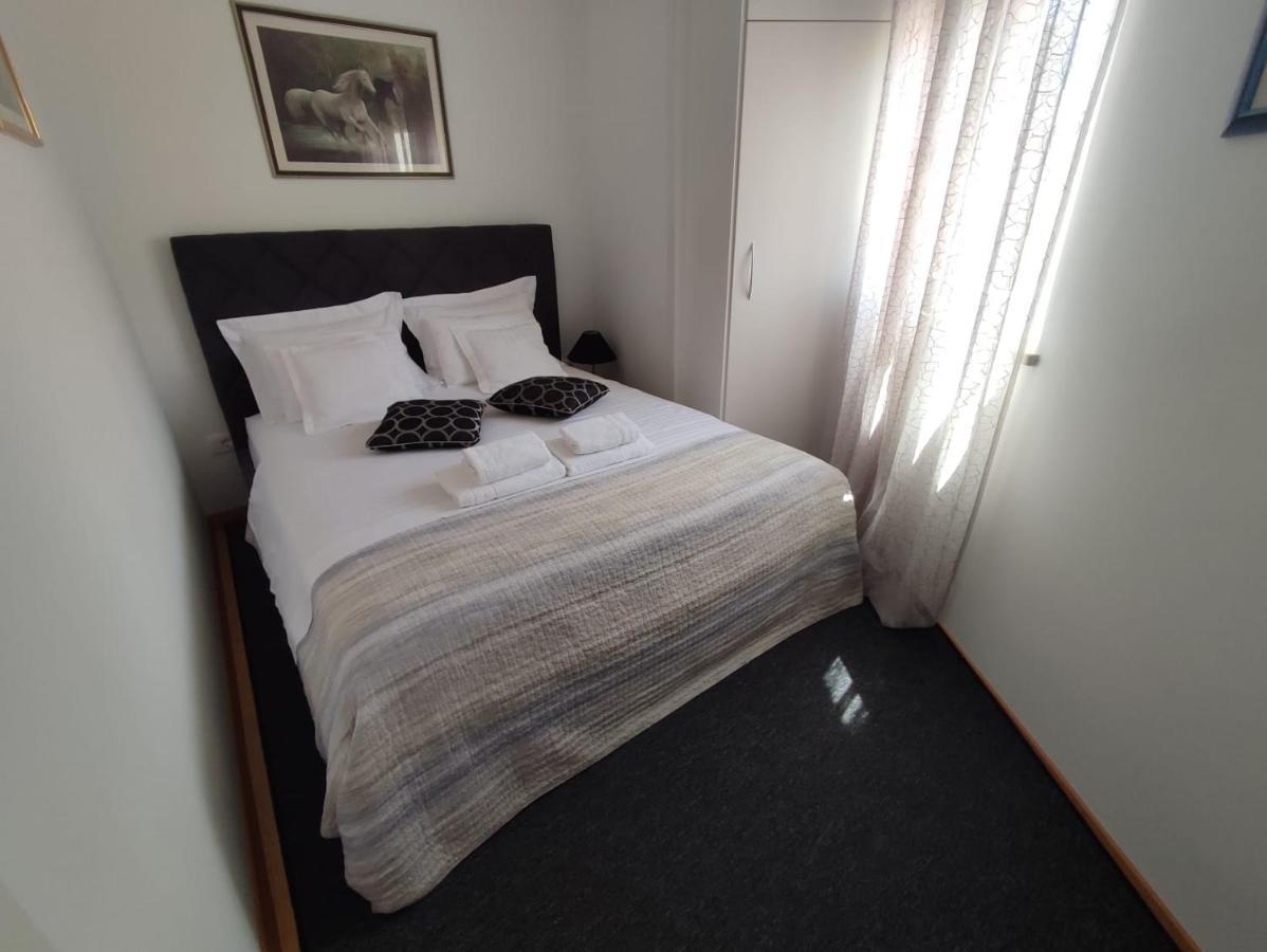 Apartment Sandrica Stomorska Buitenkant foto