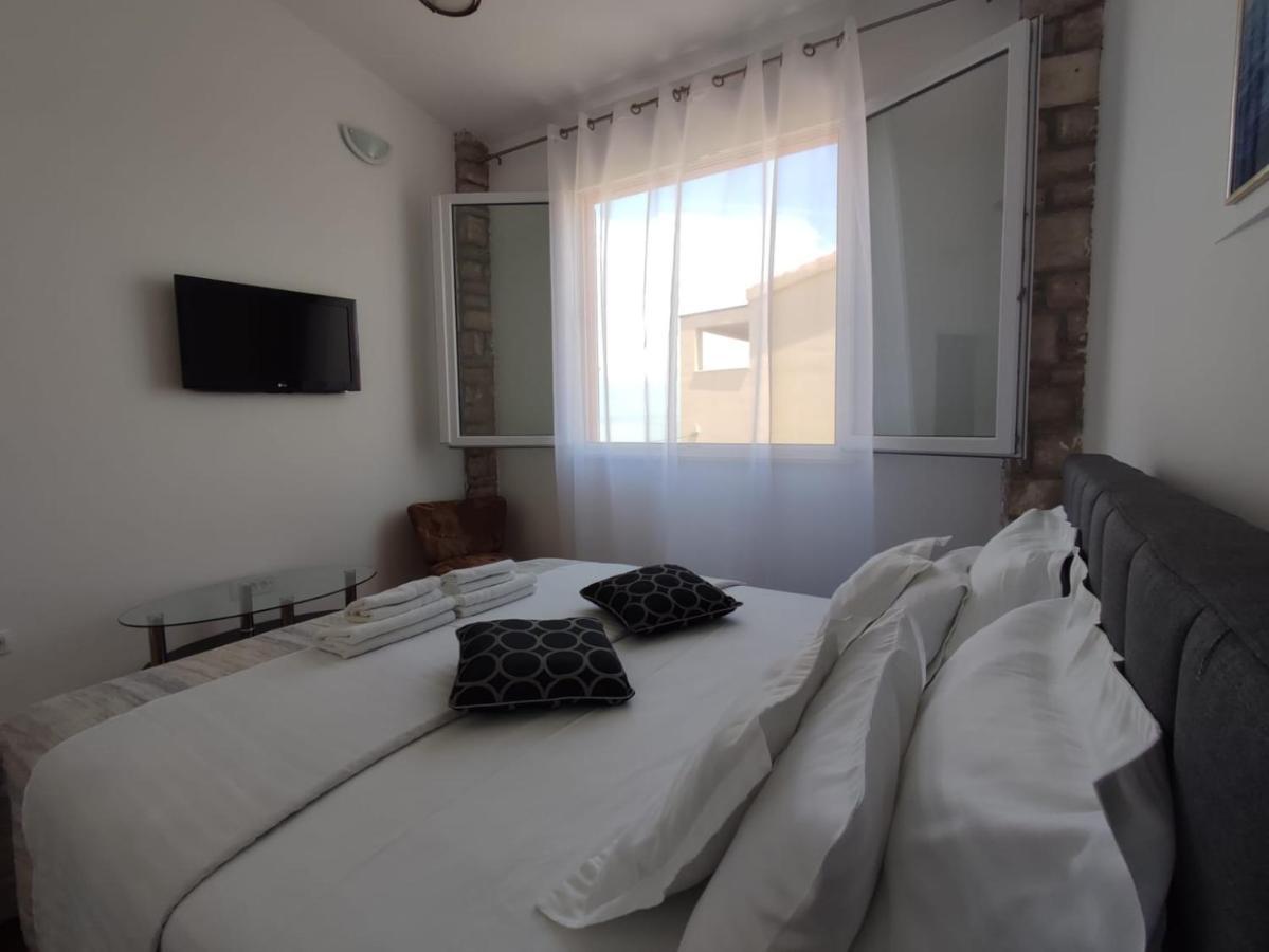 Apartment Sandrica Stomorska Buitenkant foto