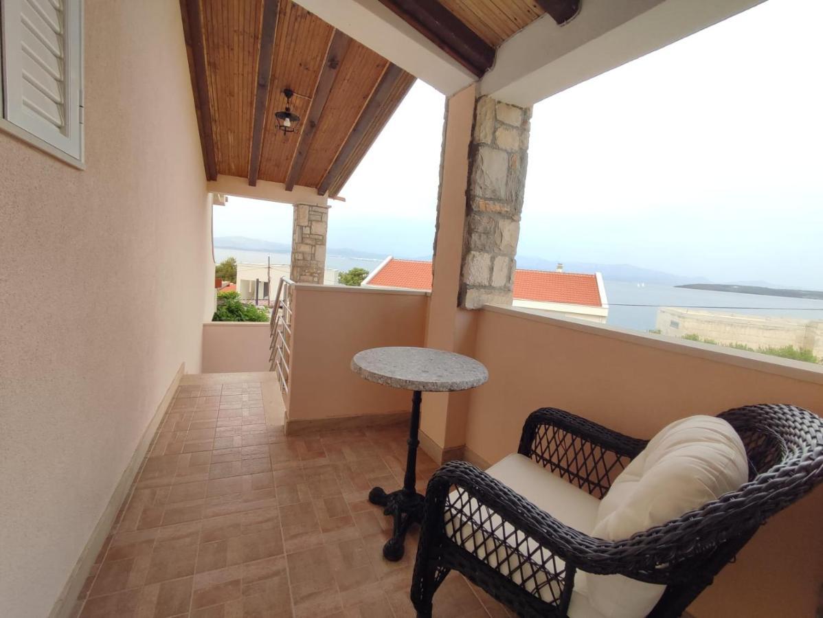 Apartment Sandrica Stomorska Buitenkant foto