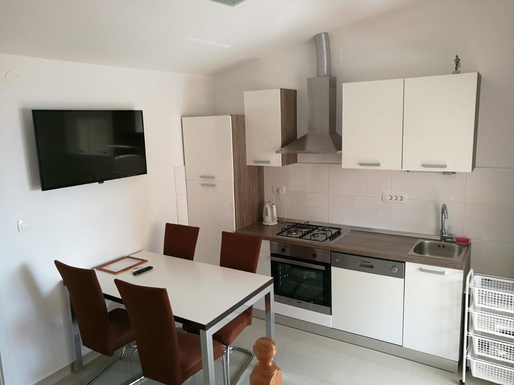 Apartment Sandrica Stomorska Buitenkant foto